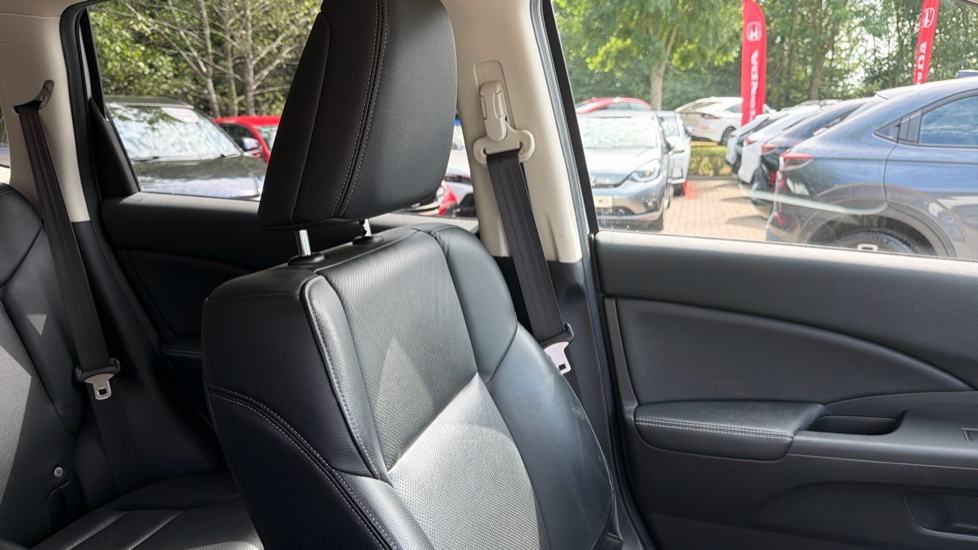 Honda CR-V 2.0 i-VTEC EX 5dr Auto Petrol Estate - Image 30