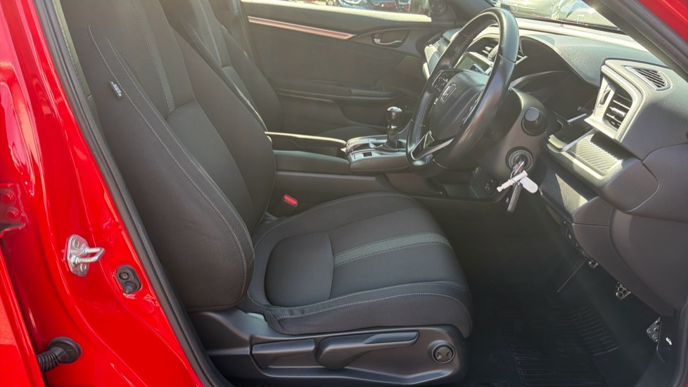 Honda Civic 1.5 VTEC Turbo Sport 5dr Petrol Hatchback - Image 19