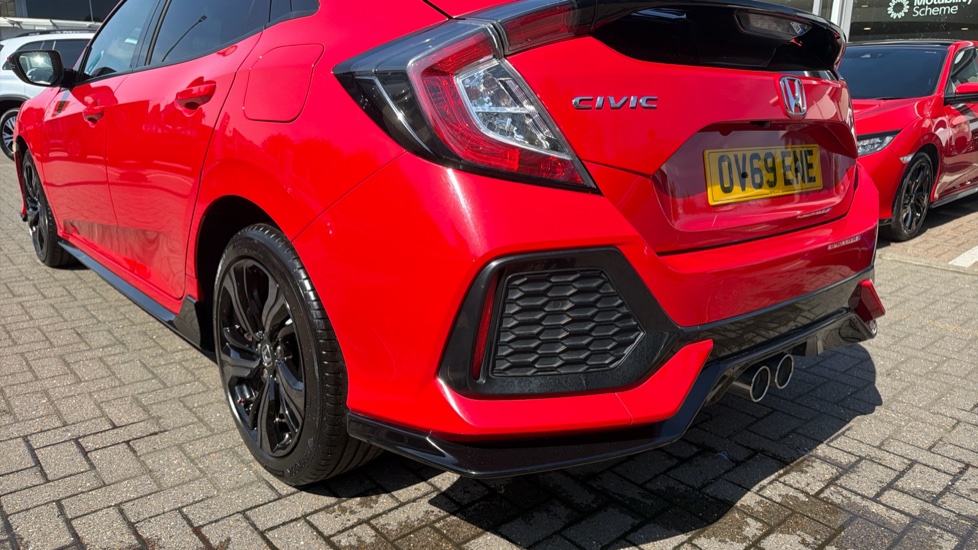 Honda Civic 1.5 VTEC Turbo Sport 5dr Petrol Hatchback - Image 23