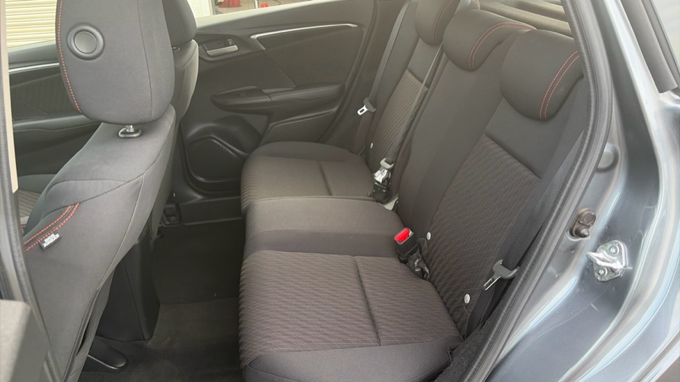 Honda Jazz 1.5 i-VTEC Sport Navi 5dr Petrol Hatchback - Image 8