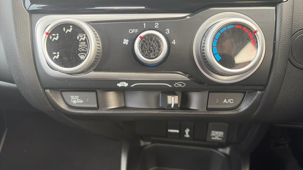 Honda Jazz 1.5 i-VTEC Sport Navi 5dr Petrol Hatchback - Image 16
