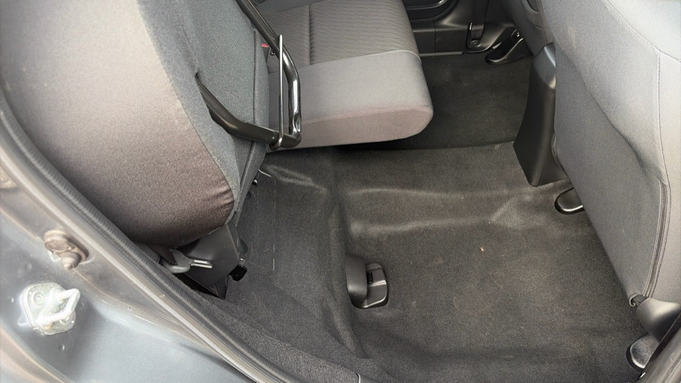 Honda Jazz 1.5 i-VTEC Sport Navi 5dr Petrol Hatchback - Image 38