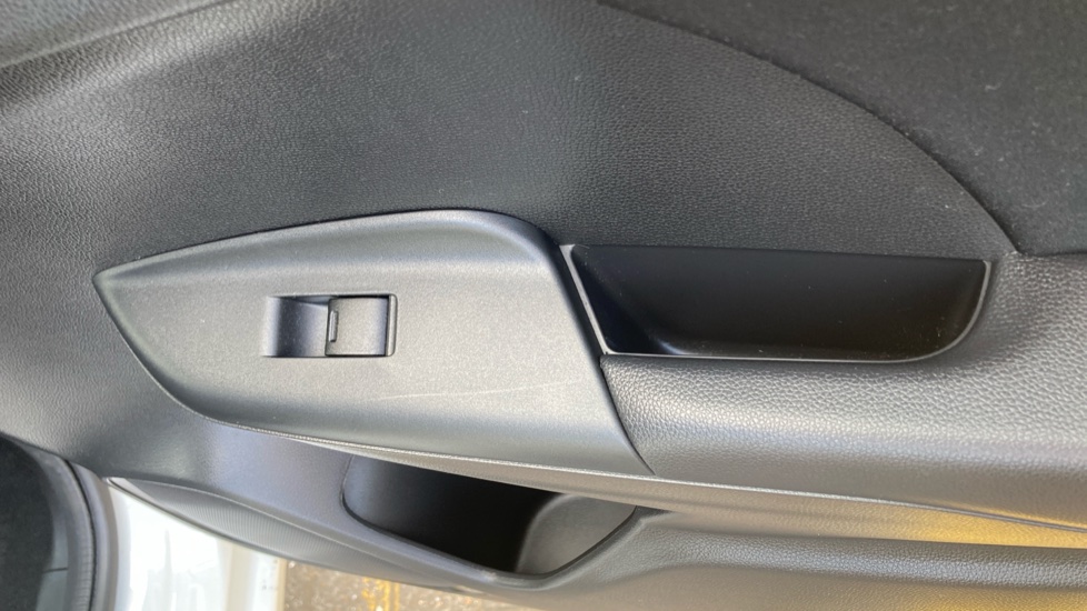 Honda Jazz 1.3 S 5dr Petrol Hatchback - Image 33