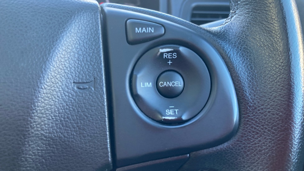 Honda CR-V 2.2 i-DTEC EX 5dr Auto Diesel Estate - Image 16