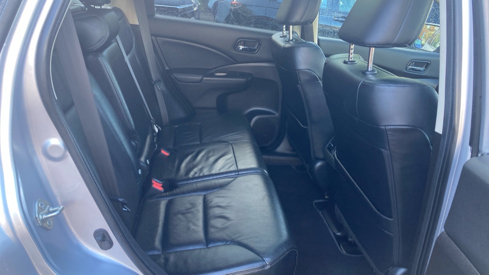 Honda CR-V 2.2 i-DTEC EX 5dr Auto Diesel Estate - Image 29