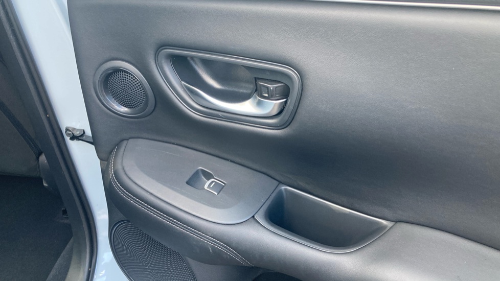 Honda Zr-V 2.0 eHEV Elegance 5dr CVT Hybrid Estate - Image 39