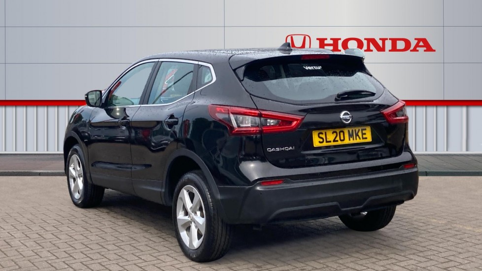 Nissan Qashqai 1.3 DiG-T 160 Acenta Premium 5dr Petrol Hatchback - Image 3