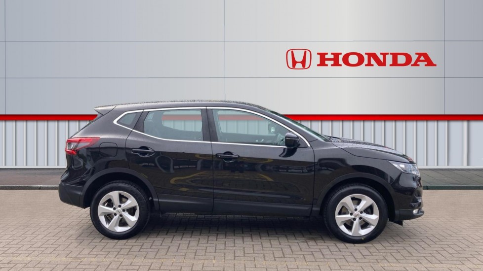 Nissan Qashqai 1.3 DiG-T 160 Acenta Premium 5dr Petrol Hatchback - Image 5
