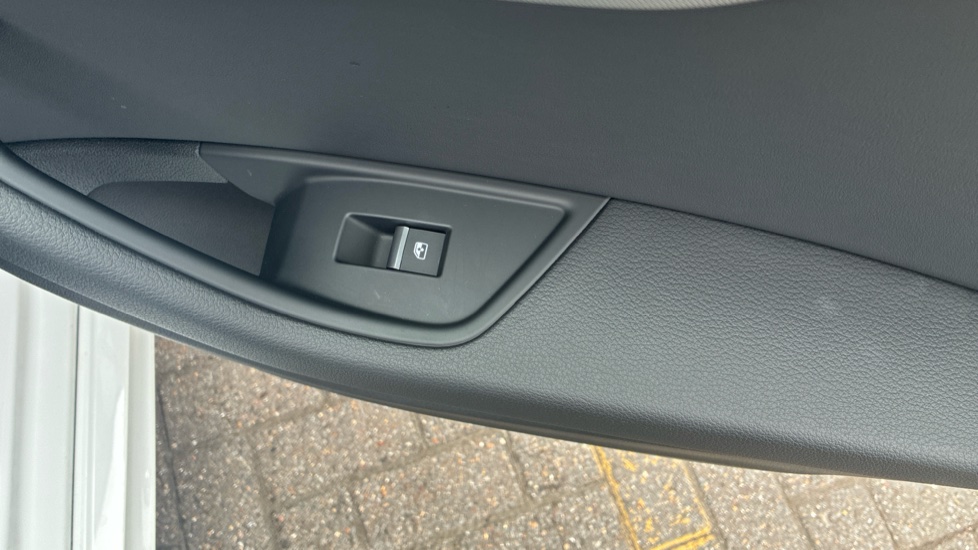 Audi A5 35 TFSI Sport 5dr S Tronic Petrol Hatchback - Image 25