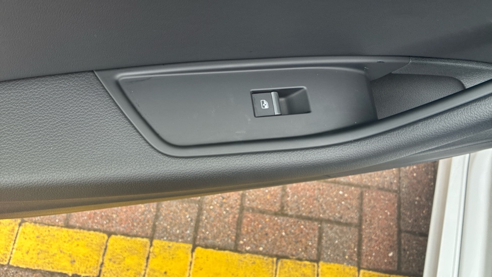 Audi A5 35 TFSI Sport 5dr S Tronic Petrol Hatchback - Image 30