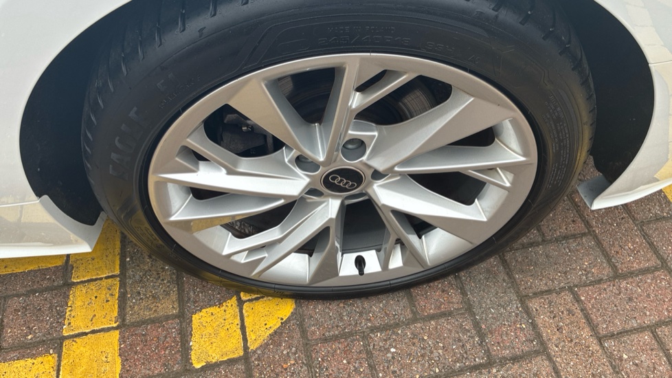 Audi A5 35 TFSI Sport 5dr S Tronic Petrol Hatchback - Image 31