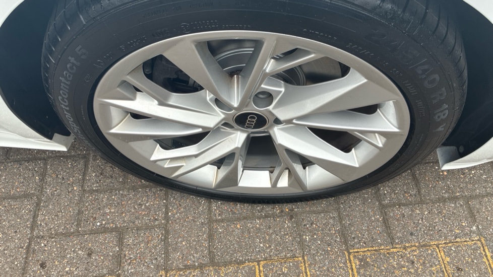 Audi A5 35 TFSI Sport 5dr S Tronic Petrol Hatchback - Image 33