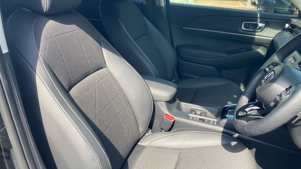 Honda HR-V 1.5 eHEV Advance 5dr CVT Hybrid Hatchback - Image 24