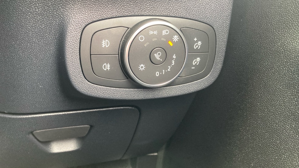 Ford Fiesta 1.0 EcoBoost Hybrid mHEV 125 Titanium 5dr Petrol Hatchback - Image 22