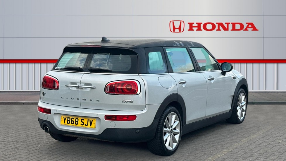 MINI Clubman 1.5 Cooper 6dr Auto [7 Speed] Petrol Estate - Image 12