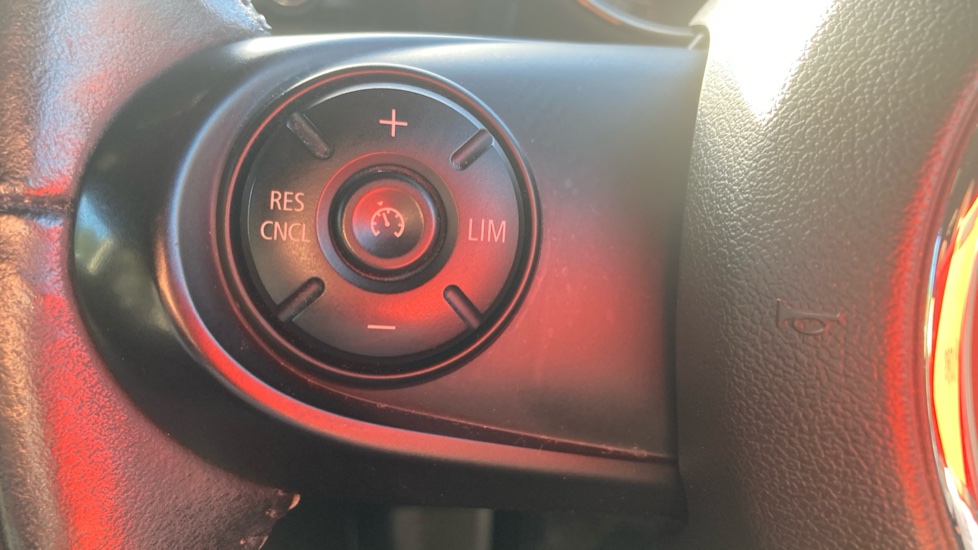 MINI Clubman 1.5 Cooper 6dr Auto [7 Speed] Petrol Estate - Image 16