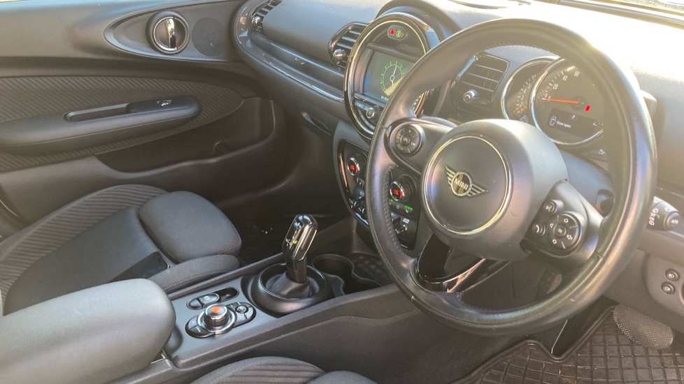 MINI Clubman 1.5 Cooper 6dr Auto [7 Speed] Petrol Estate - Image 27