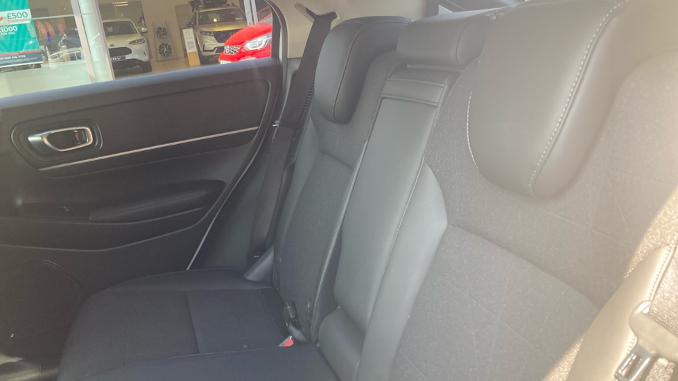 Honda HR-V 1.5 eHEV Advance 5dr CVT Hybrid Hatchback - Image 8