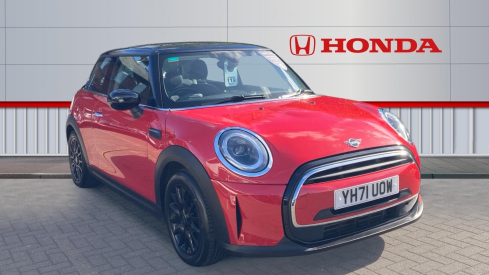MINI Hatchback 1.5 Cooper Classic 3dr Petrol Hatchback - Image 1