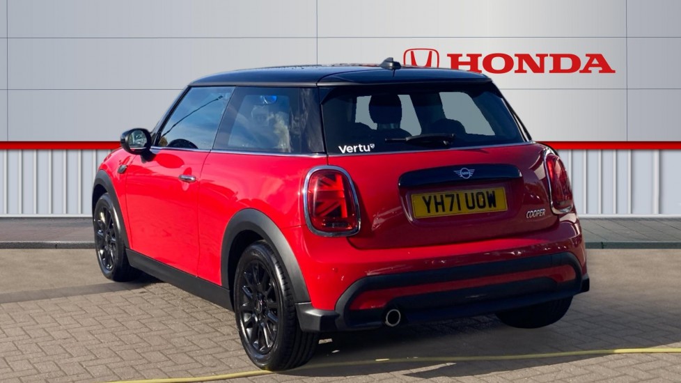 MINI Hatchback 1.5 Cooper Classic 3dr Petrol Hatchback - Image 3