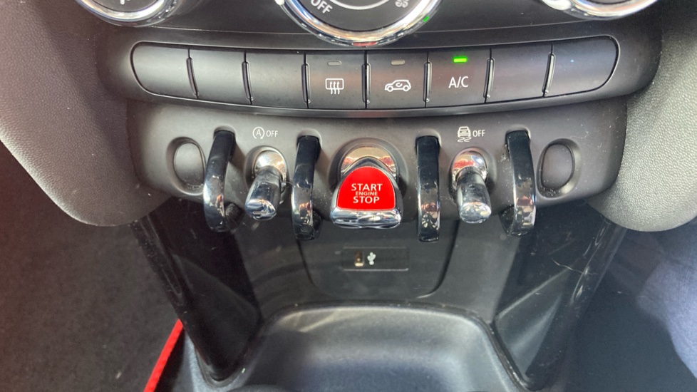 MINI Hatchback 1.5 Cooper Classic 3dr Petrol Hatchback - Image 16