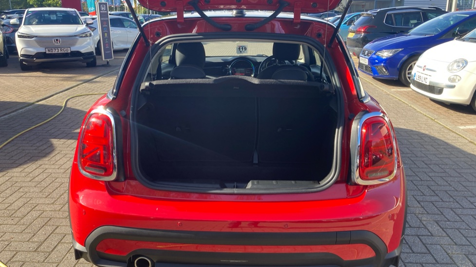 MINI Hatchback 1.5 Cooper Classic 3dr Petrol Hatchback - Image 33