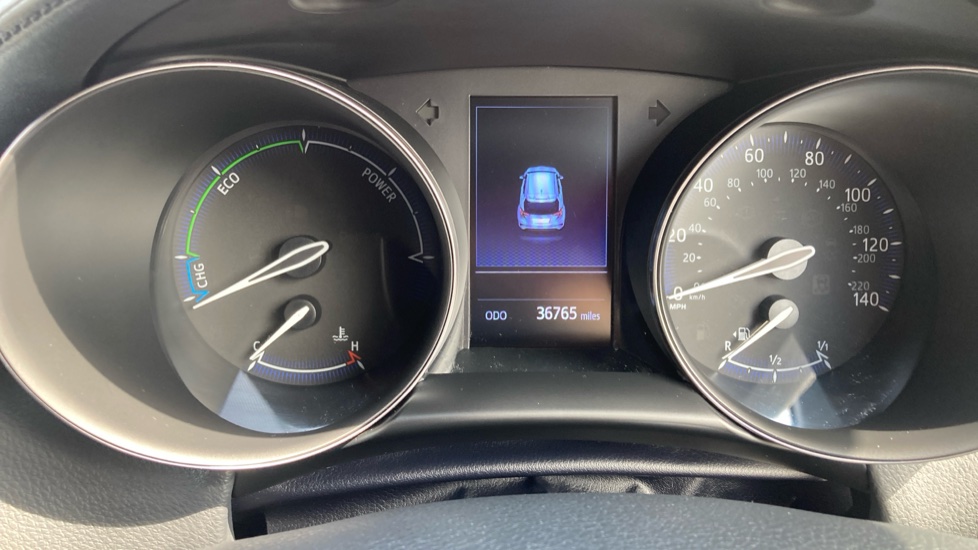Toyota C-HR 2.0 Hybrid Design 5dr CVT Hybrid Hatchback - Image 11