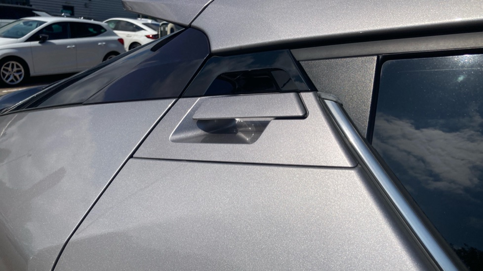 Toyota C-HR 2.0 Hybrid Design 5dr CVT Hybrid Hatchback - Image 36