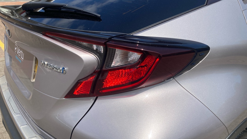 Toyota C-HR 2.0 Hybrid Design 5dr CVT Hybrid Hatchback - Image 38