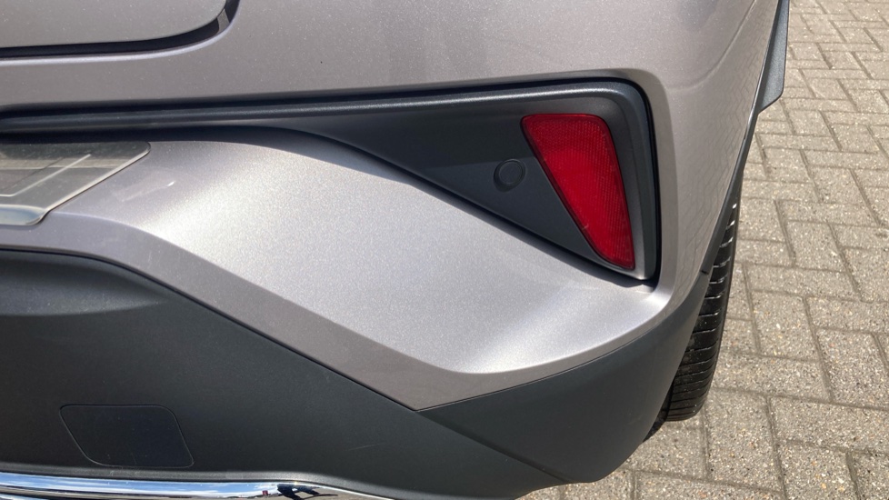 Toyota C-HR 2.0 Hybrid Design 5dr CVT Hybrid Hatchback - Image 39