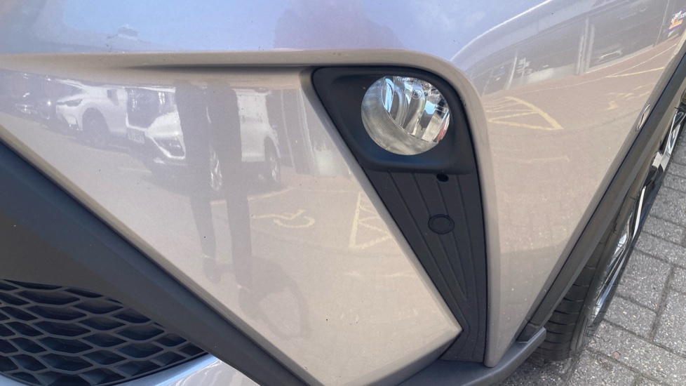 Toyota C-HR 2.0 Hybrid Design 5dr CVT Hybrid Hatchback - Image 42