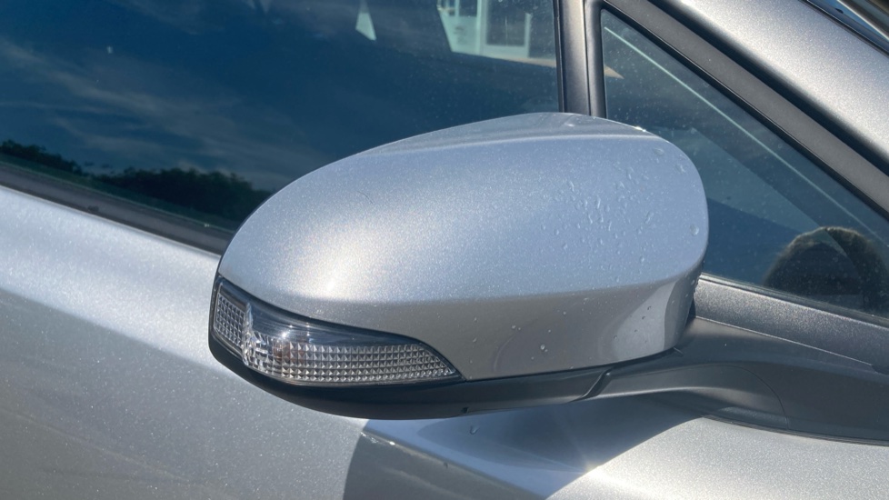 Toyota C-HR 1.8 Hybrid Icon 5dr CVT Hybrid Hatchback - Image 14
