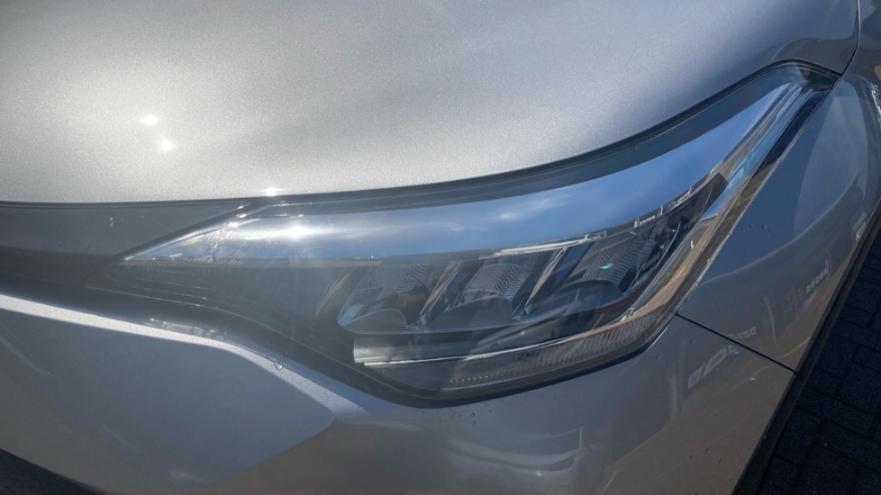 Toyota C-HR 1.8 Hybrid Icon 5dr CVT Hybrid Hatchback - Image 15