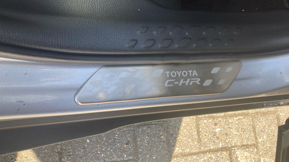 Toyota C-HR 1.8 Hybrid Icon 5dr CVT Hybrid Hatchback - Image 24