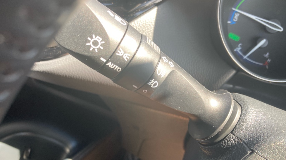 Toyota C-HR 1.8 Hybrid Icon 5dr CVT Hybrid Hatchback - Image 35