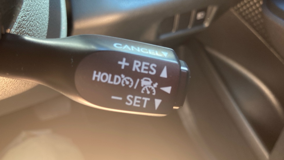 Toyota C-HR 1.8 Hybrid Icon 5dr CVT Hybrid Hatchback - Image 38