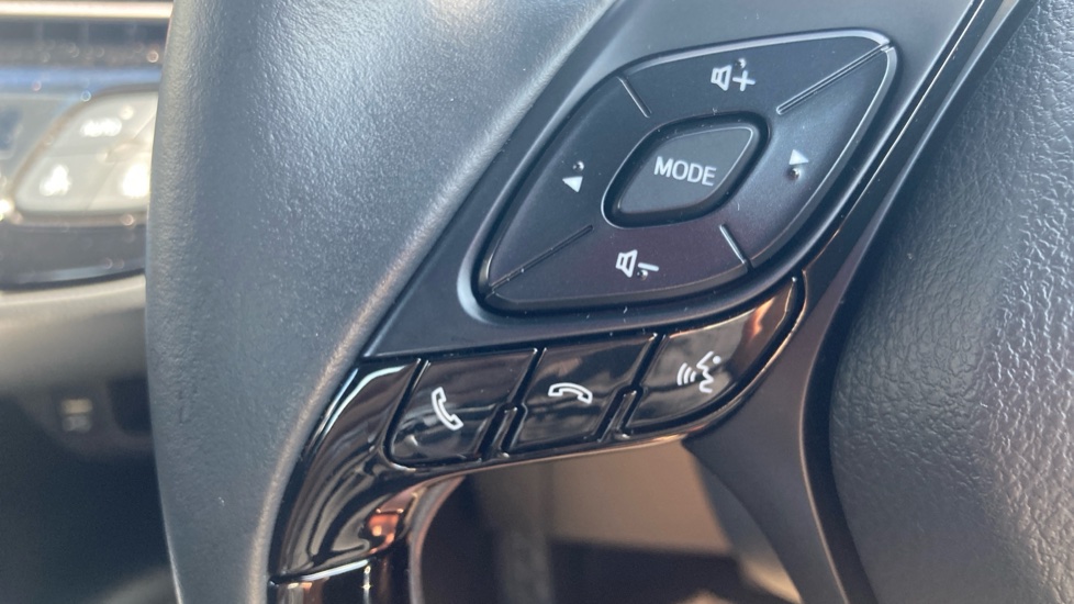 Toyota C-HR 1.8 Hybrid Icon 5dr CVT Hybrid Hatchback - Image 39