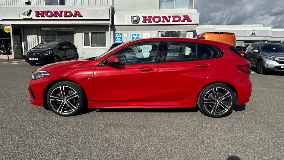 BMW 1 Series 118i M Sport 5dr Petrol Hatchback - Image 22