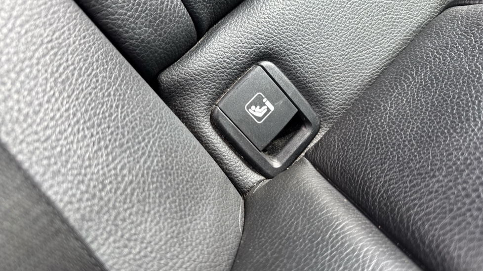 BMW 1 Series 118i M Sport 5dr Petrol Hatchback - Image 41