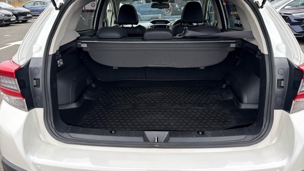 Subaru XV 2.0i e-Boxer SE Premium 5dr Lineartronic Hybrid Hatchback - Image 4