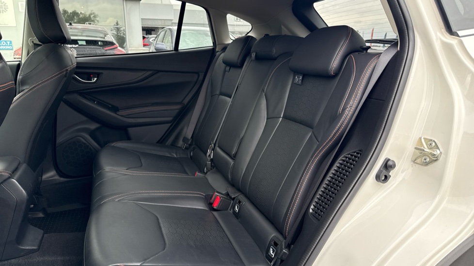 Subaru XV 2.0i e-Boxer SE Premium 5dr Lineartronic Hybrid Hatchback - Image 16