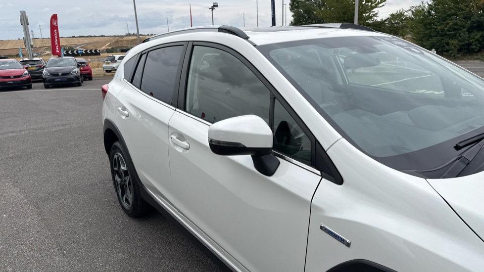 Subaru XV 2.0i e-Boxer SE Premium 5dr Lineartronic Hybrid Hatchback - Image 33