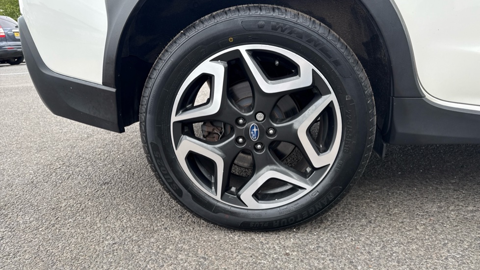 Subaru XV 2.0i e-Boxer SE Premium 5dr Lineartronic Hybrid Hatchback - Image 35