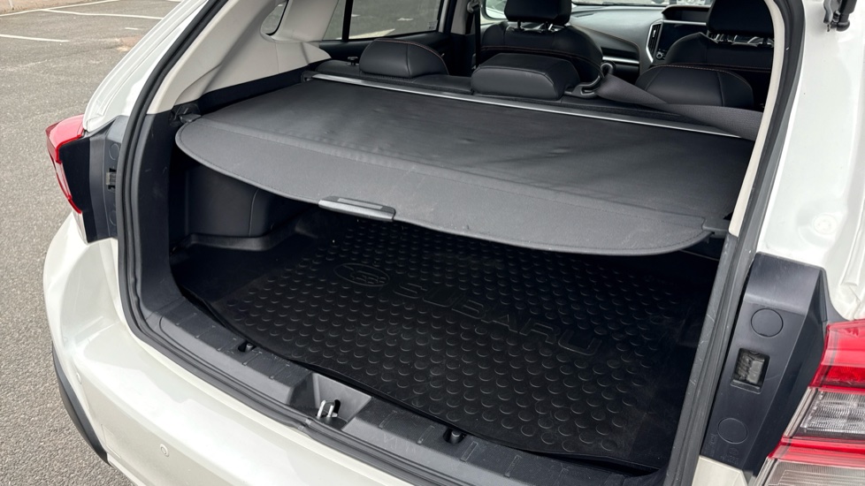 Subaru XV 2.0i e-Boxer SE Premium 5dr Lineartronic Hybrid Hatchback - Image 37