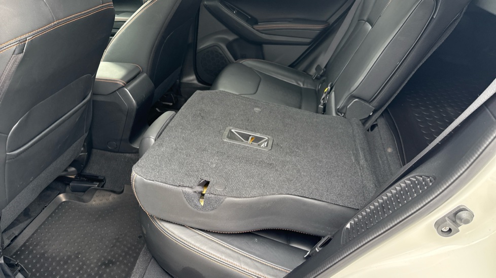 Subaru XV 2.0i e-Boxer SE Premium 5dr Lineartronic Hybrid Hatchback - Image 40