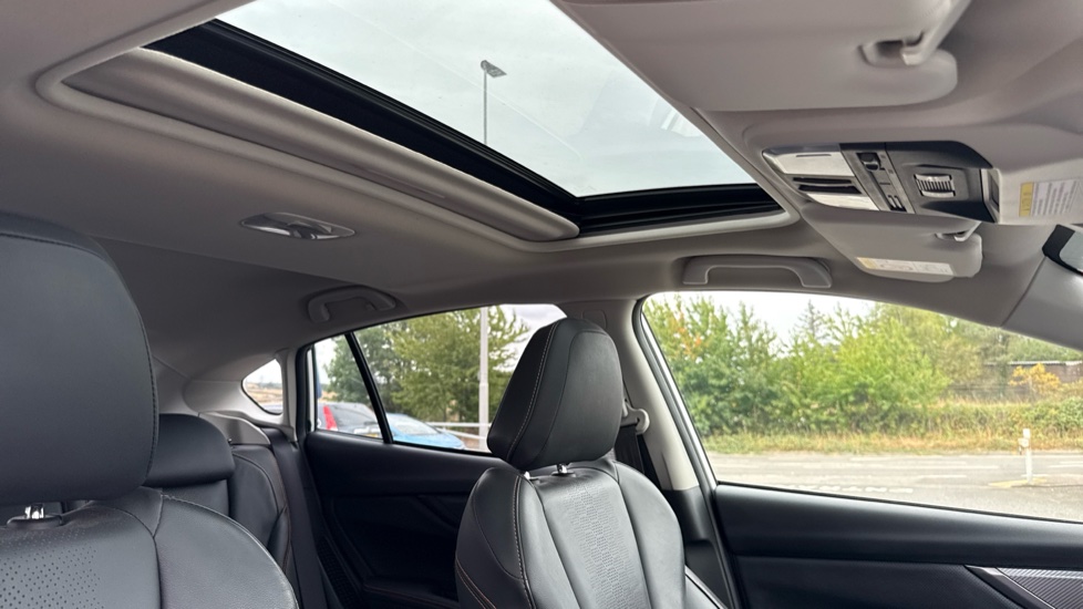 Subaru XV 2.0i e-Boxer SE Premium 5dr Lineartronic Hybrid Hatchback - Image 42