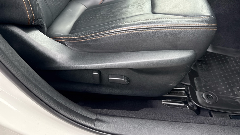 Subaru XV 2.0i e-Boxer SE Premium 5dr Lineartronic Hybrid Hatchback - Image 43