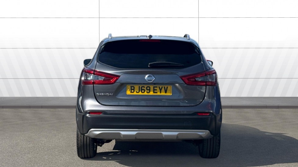 Nissan Qashqai 1.3 DiG-T N-Motion 5dr Petrol Hatchback - Image 6