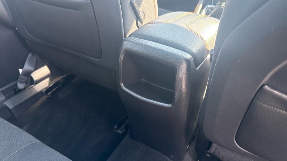 Nissan Qashqai 1.3 DiG-T N-Motion 5dr Petrol Hatchback - Image 25