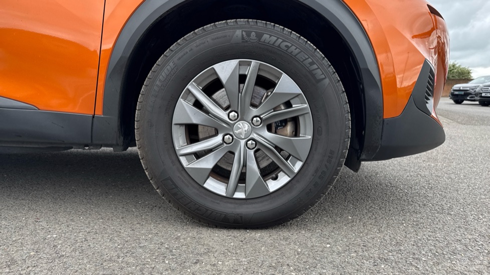 Peugeot 2008 100kW Active Premium+ 50kWh 5dr Auto Electric Estate - Image 7